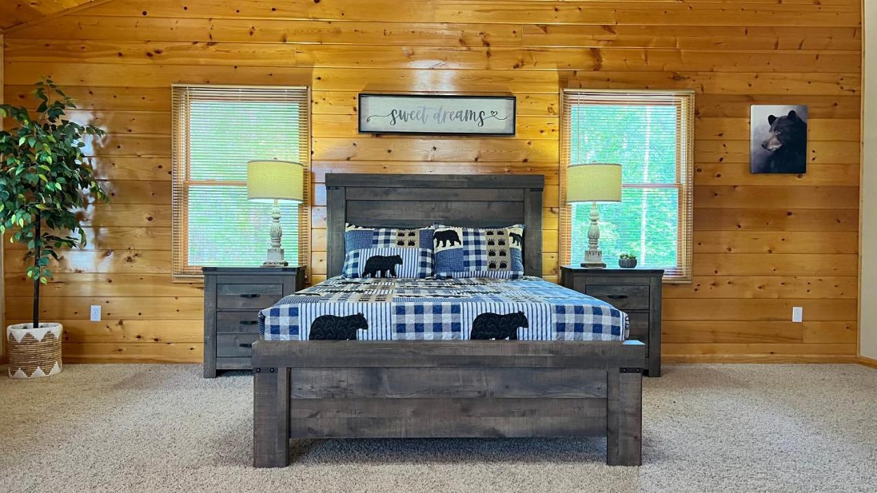 Mistletoe Cabin- Private Cabin W Views, Hottub, Pet Friendly Murphy Bagian luar foto