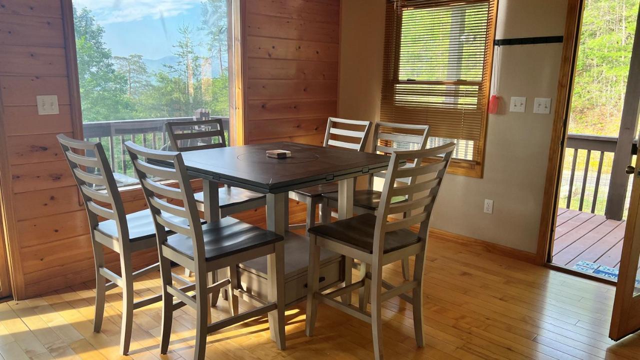 Mistletoe Cabin- Private Cabin W Views, Hottub, Pet Friendly Murphy Bagian luar foto