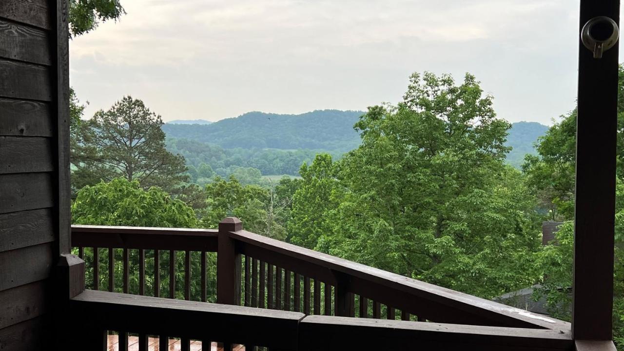 Mistletoe Cabin- Private Cabin W Views, Hottub, Pet Friendly Murphy Bagian luar foto